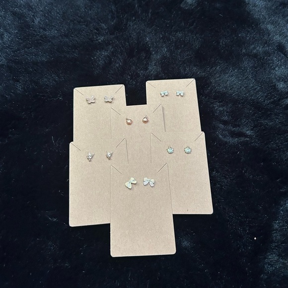 Set of 6 Assorted Stud Earrings – Novelty & Gemstone-Inspired Designs - Picture 9 of 10